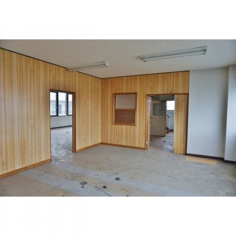 岐阜市六条北２丁目の店舗事務所の内装