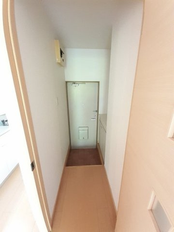 シティハイツ千田Ⅱの玄関|収納もある玄関です