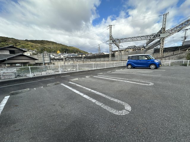 サニーアップヒルＣの駐車場