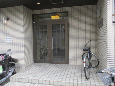 【エントランス】 | リバーヒル大桐 | キレイなエントランスです
