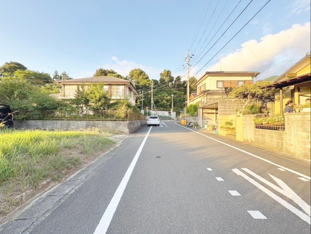 宗像市池田　土地の前面道路含む現地写真|前面道路含む現地写真です