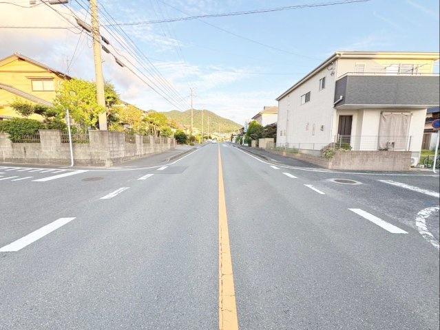 宗像市池田　土地の前面道路含む現地写真|前面道路含む現地写真です