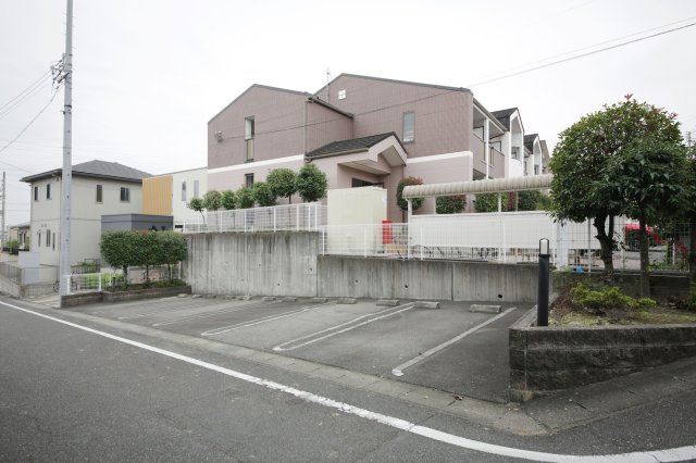 プラネットCの駐車場