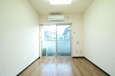 【洋室】 | リファレンス千葉旭町 | ※同物件・同タイプの写真です。