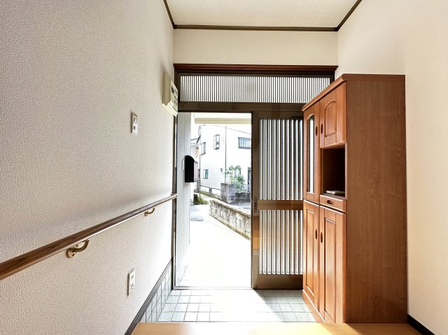 平和町貸家の玄関