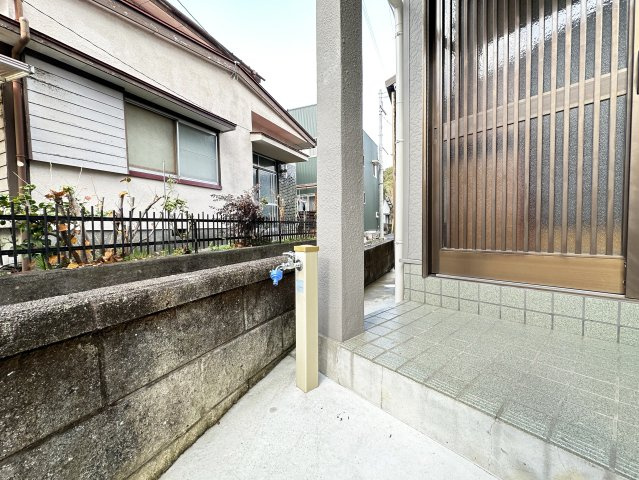 平和町貸家の庭