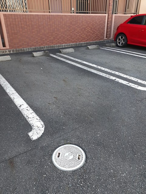 セントレージュ共栄の駐車場