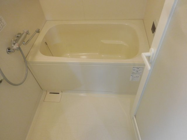 ラマージュⅡの浴室