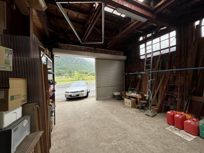 【その他】 | 那須塩原市塩原　380万円　中古住宅 | 車庫