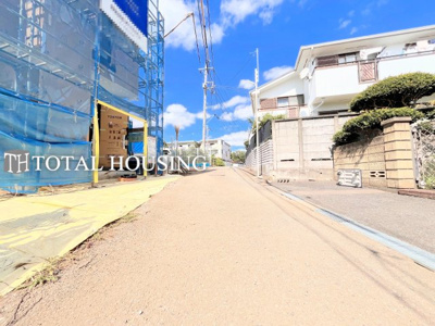 【前面道路含む現地写真】 | 国分寺市泉町1丁目　新築戸建　全3棟