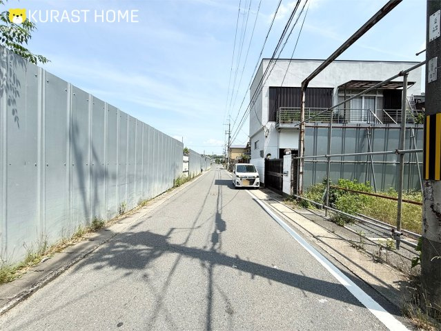 京都市西京区大原野石見町　建築条件なし土地の前面道路含む現地写真