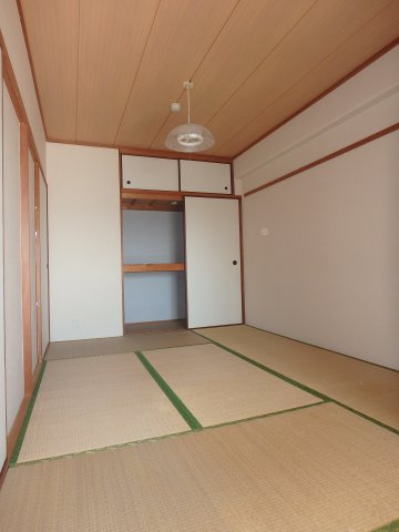 亀山ビル100の和室