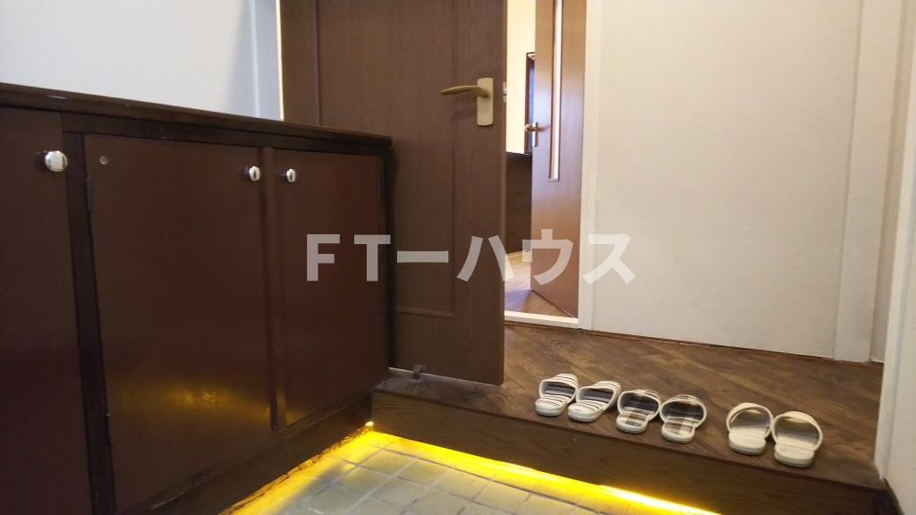 北欧風ヴィンテージリノベ戸建の玄関