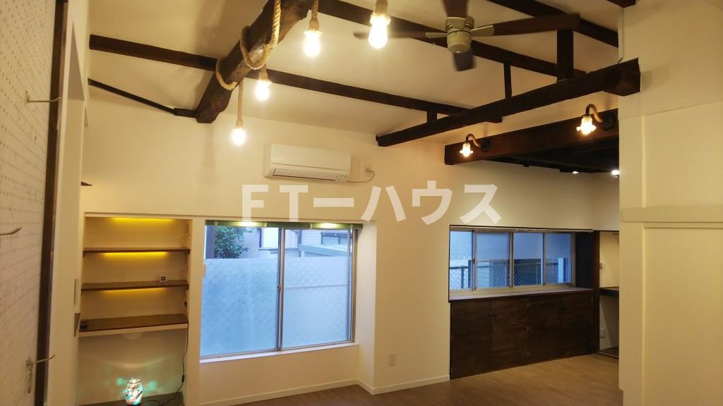 北欧風ヴィンテージリノベ戸建の内装