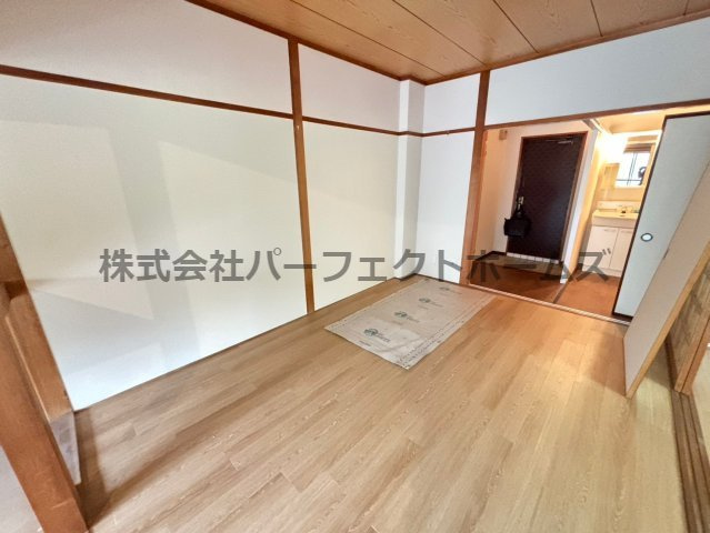 富田マンションの内装|使いやすい居間です