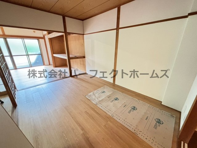 富田マンションの洋室|スタンダードな洋室です