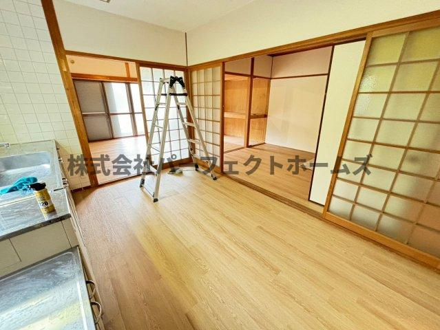 富田マンションの居間・リビング|おしゃれな居間です