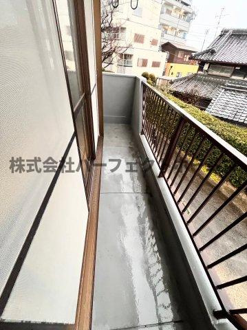 富田マンションのバルコニー|バルコニーからの眺めを楽しみながら食事をしませんか