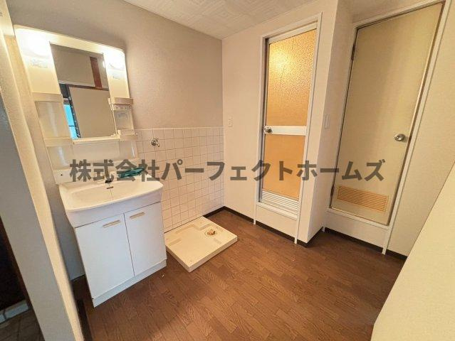 富田マンションの独立洗面台|独立洗面化粧台付き