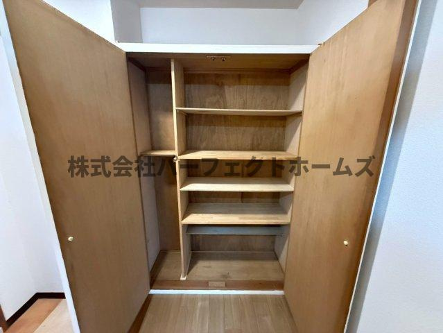 富田マンションの収納|便利な収納スペースです