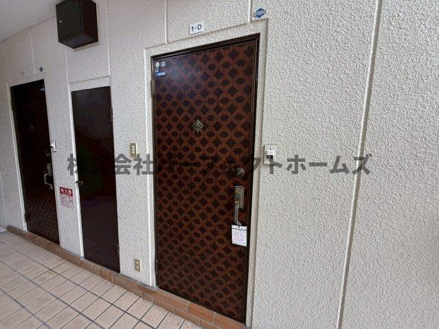 富田マンションの玄関|ゆったりとした玄関です