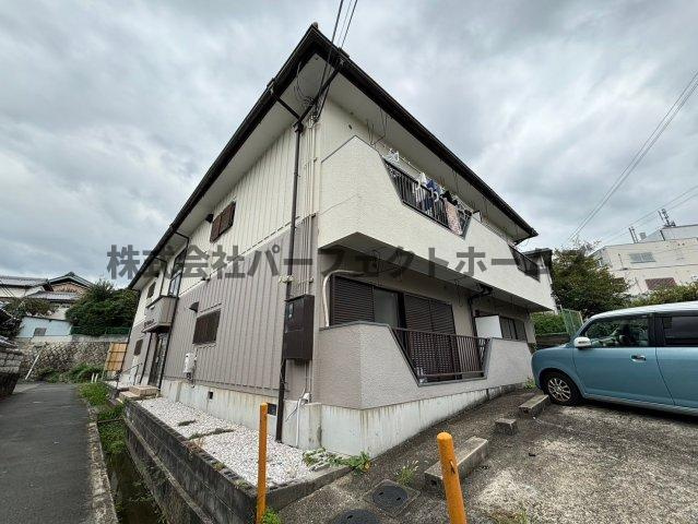 富田マンションの外観|落ち着いた雰囲気の外観です
