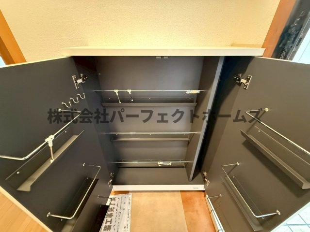 富田マンションの収納|たっぷりとした収納スペースです