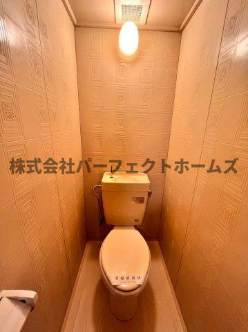 富田マンションのトイレ|落ち着いたトイレです