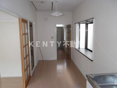 【内装】 | エルハイツ | 明るい室内です