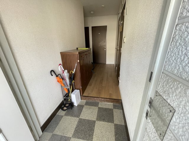 ルシェール・シェトワの玄関