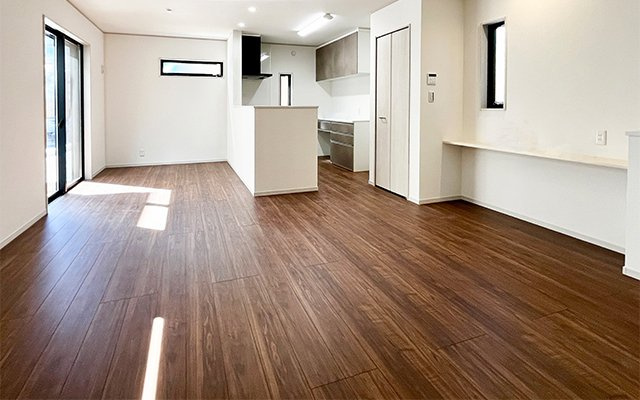 売中古戸建　中央区宮竹町の居間・リビング