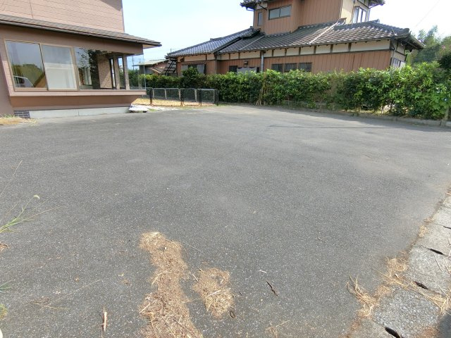 さすけハウスの駐車場