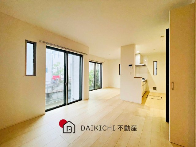 【居間・リビング】 | 桶川市坂田　中古戸建