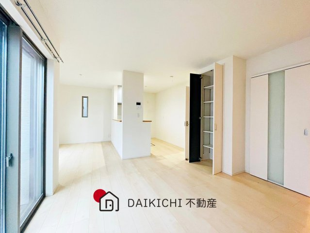 【居間・リビング】 | 桶川市坂田　中古戸建