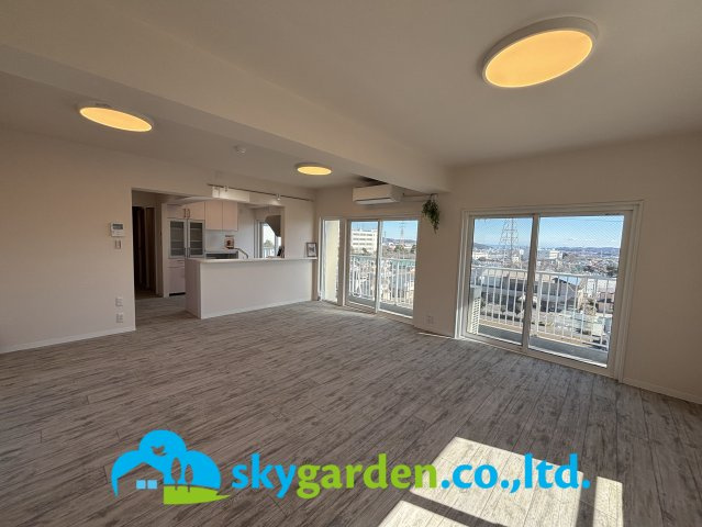 秦野ダイヤモンドマンションの居間・リビング