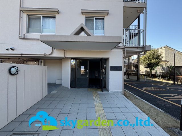 秦野ダイヤモンドマンションのエントランス