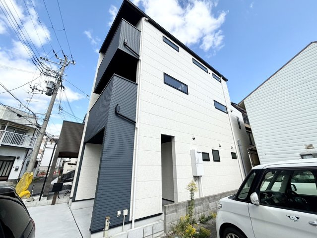 住吉宮町1丁目新築戸建の外観|【Appearance】奥行きのある「上質」な佇まいです。