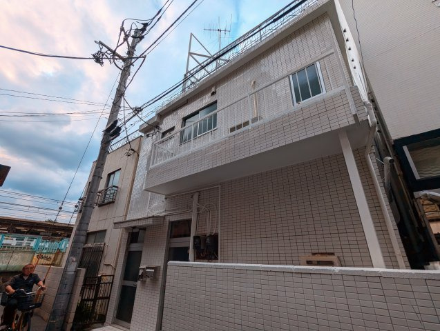 台東区根岸１丁目の戸建の外観