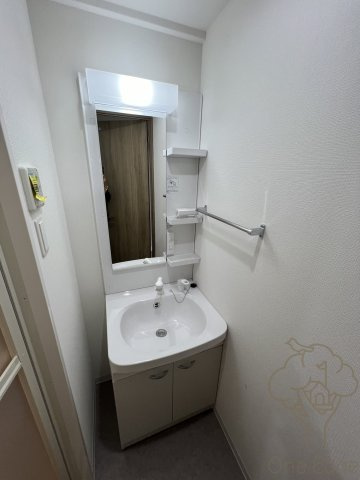 LIVIAZ SHIN-OSAKA Cielの独立洗面台
