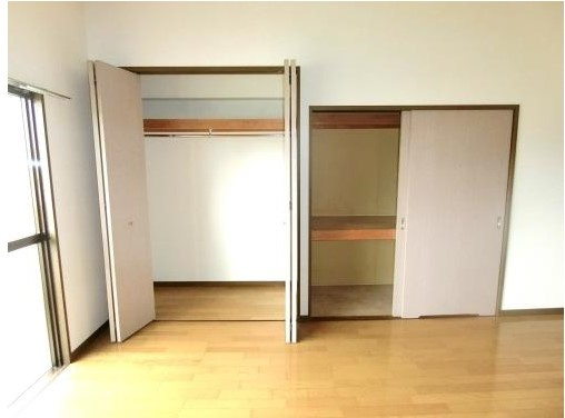 リバーサイド東櫛原の収納|大きなスペースがあり、収納には困りません♪