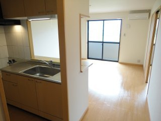 ファームタウン桜の居間・リビング|キッチン～リビング