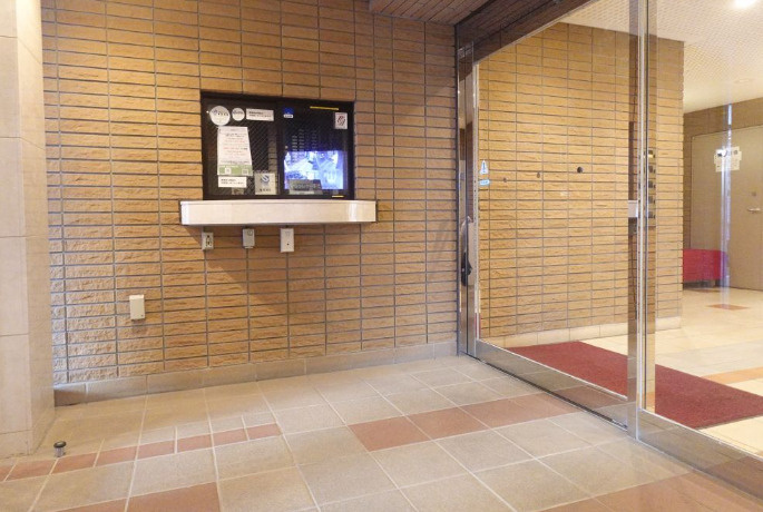 ライオンズマンション浅草雷門のエントランス