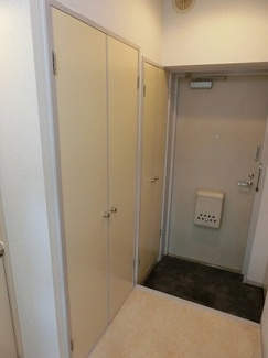 【玄関】 | センチュリー鴻巣第一マンション | ※同タイプの別の部屋の写真です。