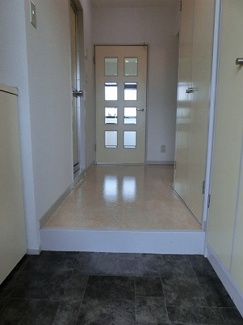 【玄関】 | センチュリー鴻巣第一マンション | ※同タイプの別の部屋の写真です。