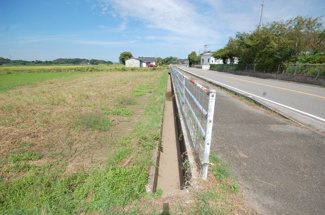 【前面道路含む現地写真】