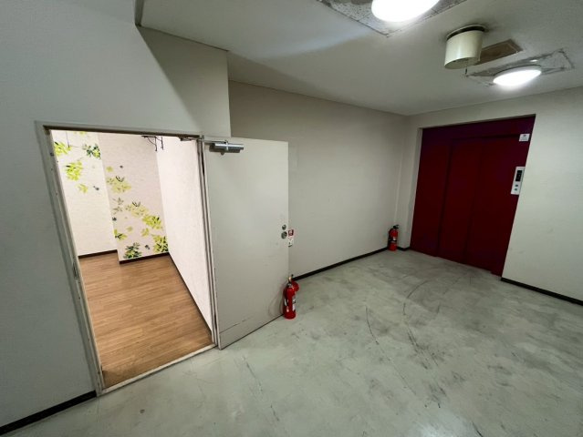 ジュウェル常盤平のその他共用部分|2階エレベーターホール側入り口