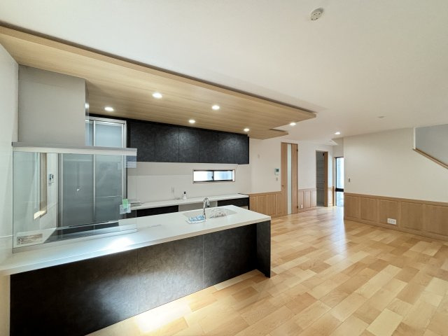 広島市安佐南区高取北１丁目の中古一戸建の居間・リビング