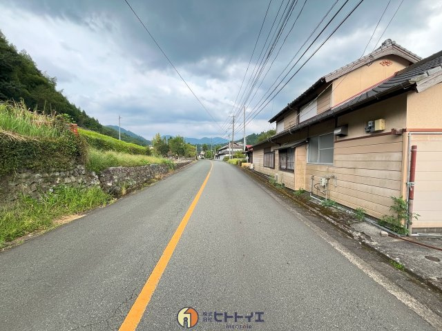 八女市星野村9793-1の前面道路含む現地写真