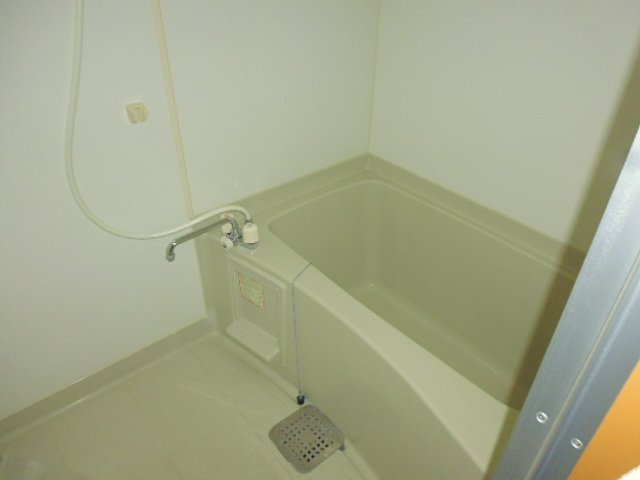 倉敷市広江２丁目のアパートの浴室