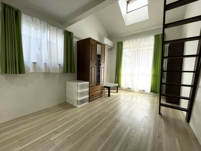 ルシェール・シェトワの洋室|現在入居中のお部屋の為、別のお部屋の写真です。